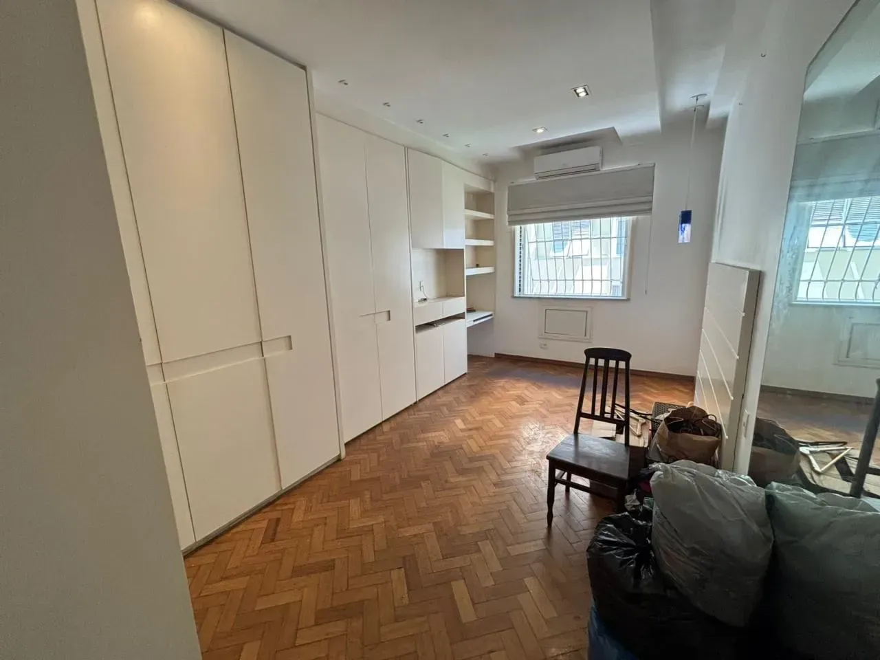 Furnished apartment with a closed kitchen and 4 bedrooms — photo 8
