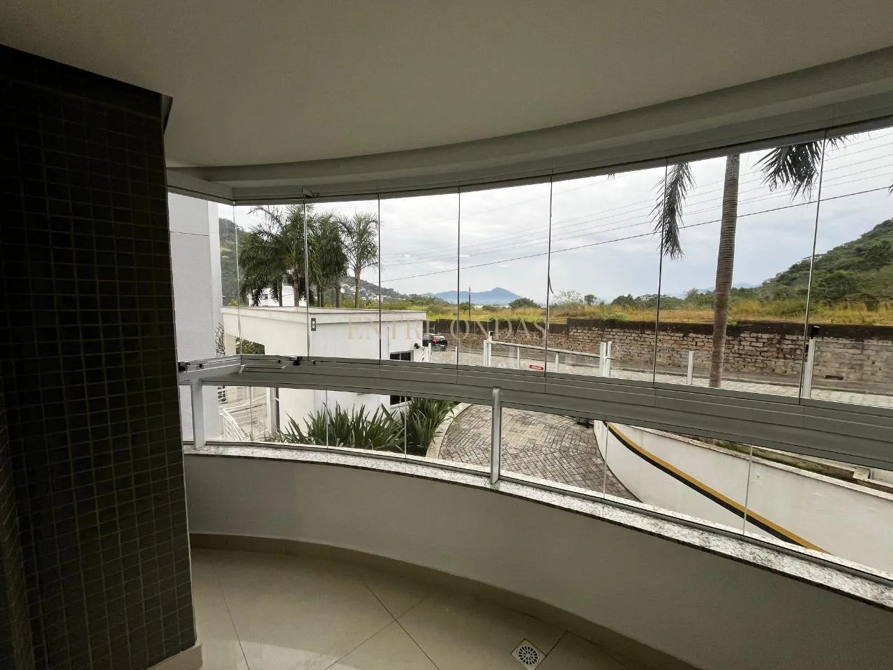 Apartment, 90 m², with a glass-enclosed balcony — photo 7