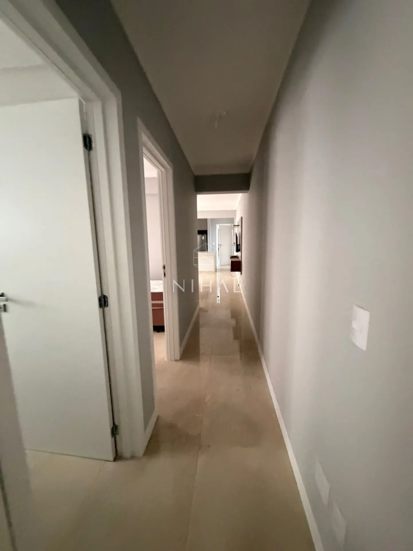 2-bedroom apartment in a building with a gym — photo 16