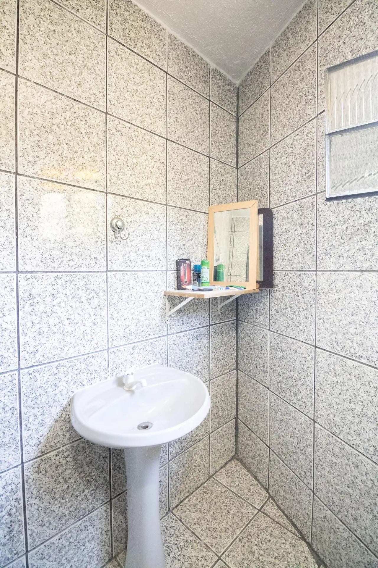 Furnished house with 2 bedrooms and 1 bathroom — photo 34