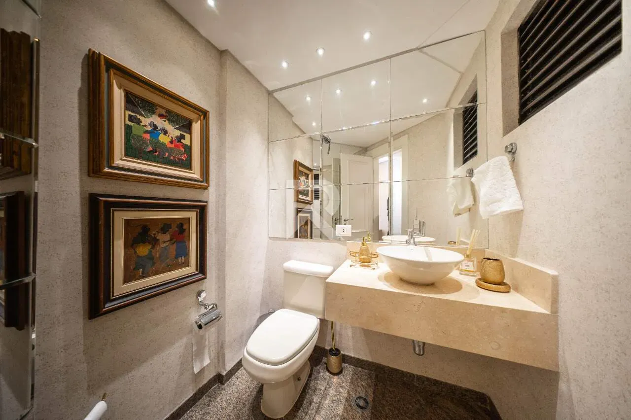 Furnished apartment with 3 bedrooms and 221 m² — photo 23