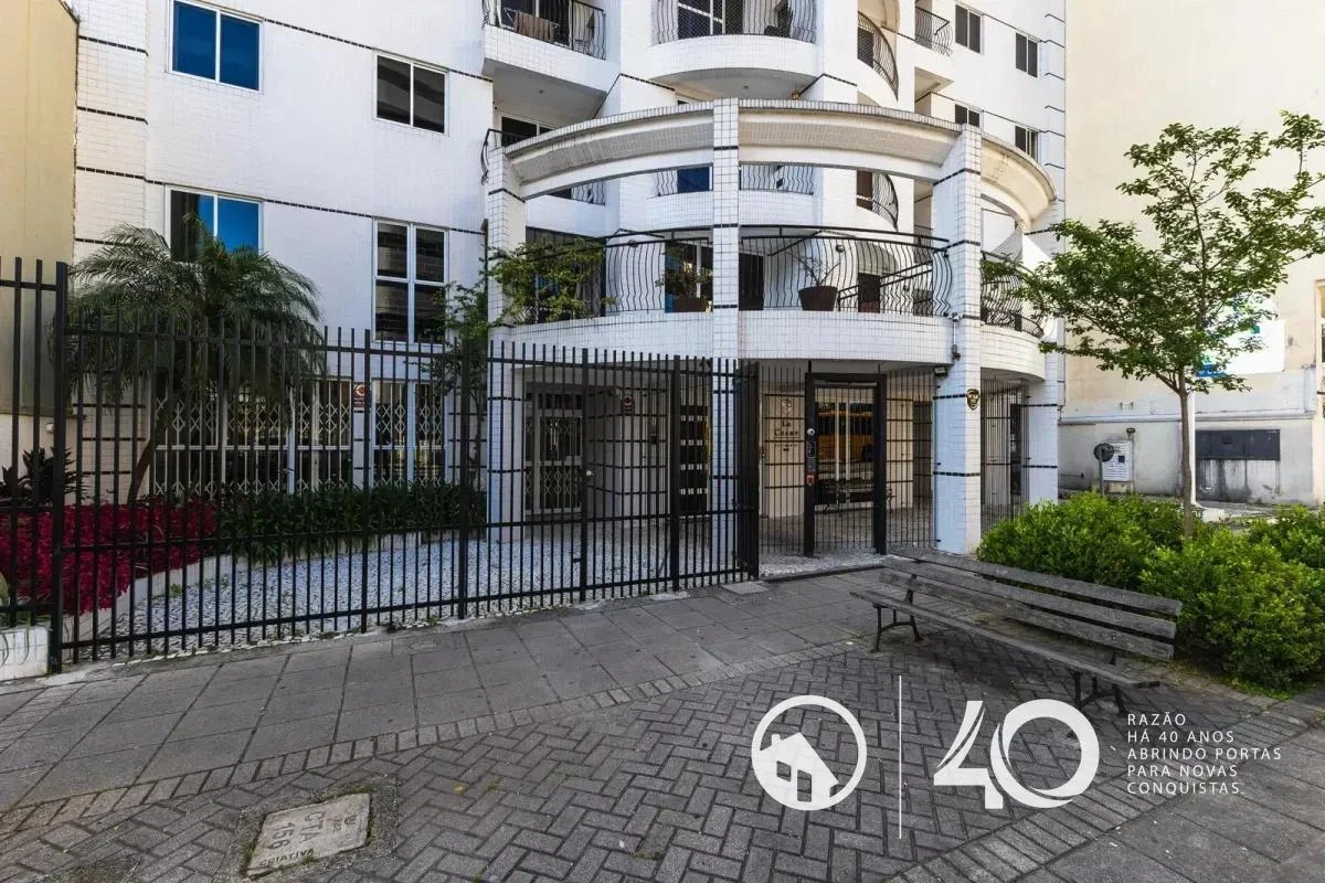 Furnished apartment, 67 m², with a glass-enclosed balcony — photo 26