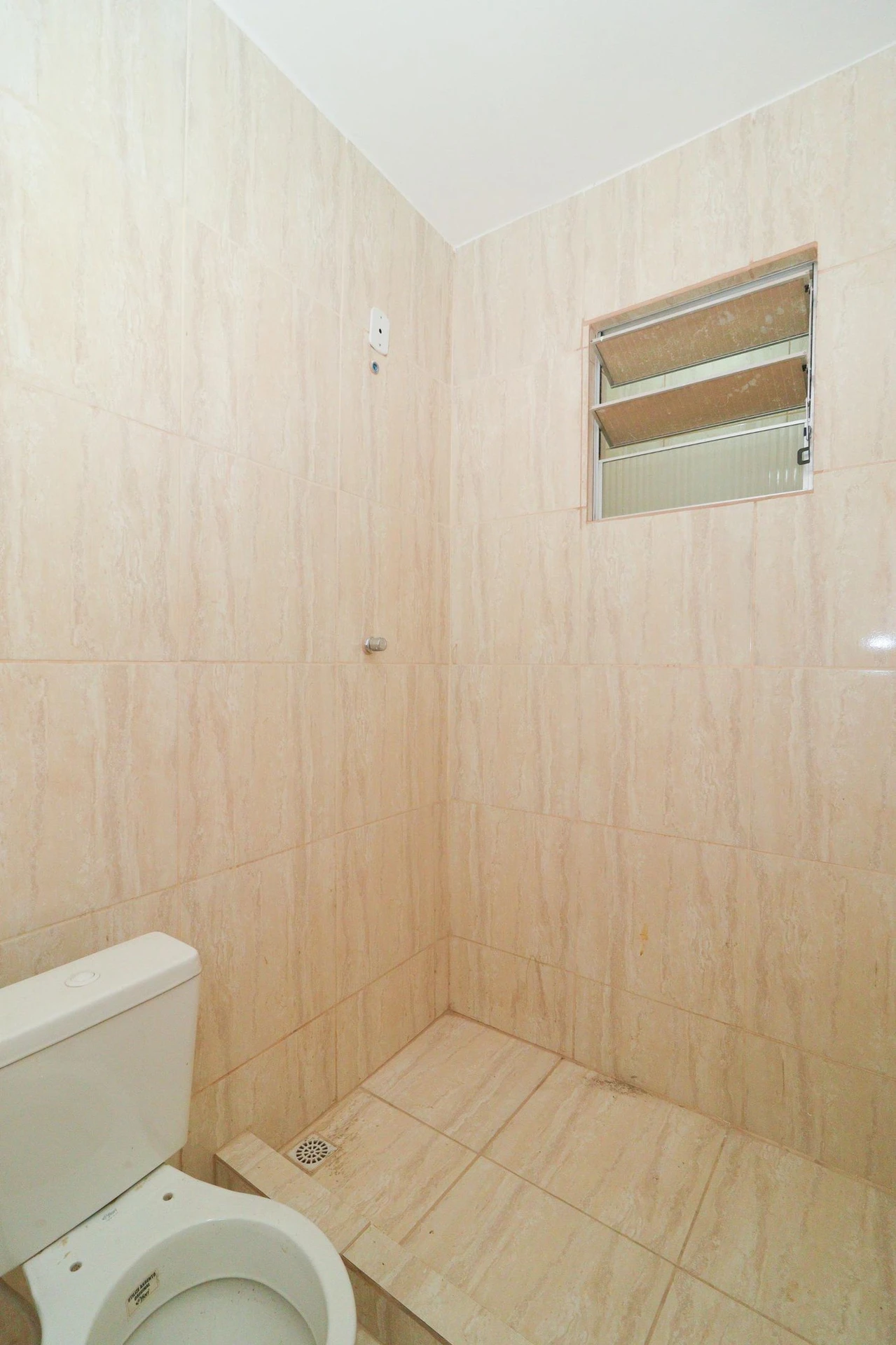 2-bedroom apartment with separate kitchen and no parking — photo 4