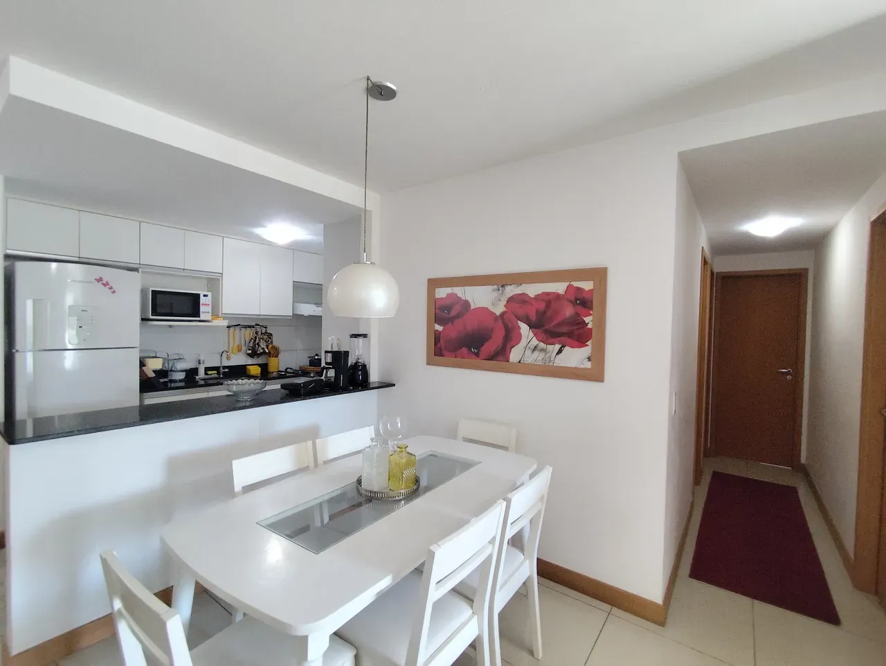 Furnished 3-bedroom apartment with open-plan kitchen — photo 18