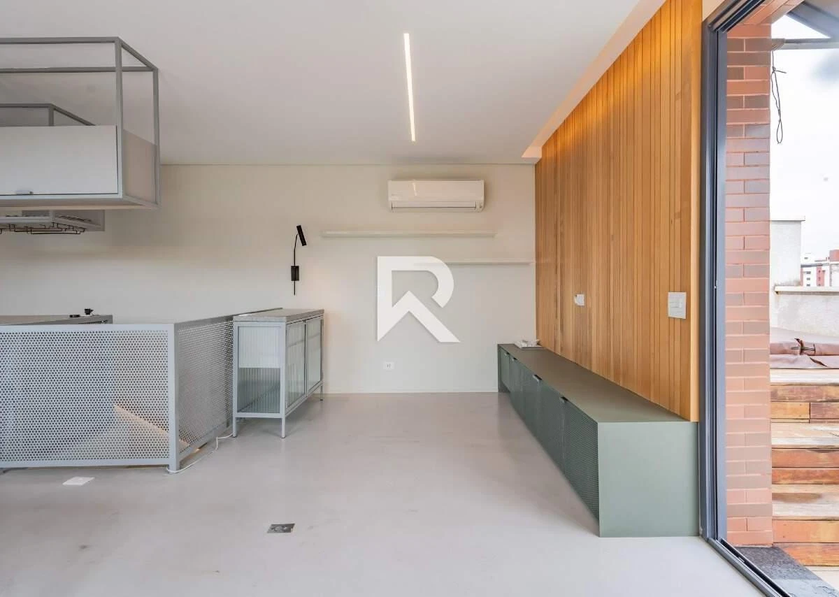 3-bedroom apartment with a walk-in closet in Curitiba — photo 21
