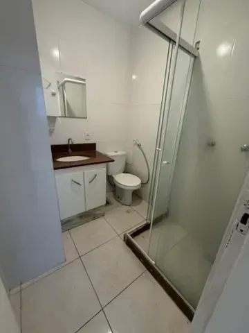 Unfurnished 2-bedroom apartment with parking spot — photo 4