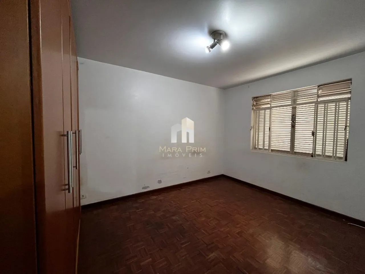 House with 3 bedrooms and fitted kitchen — photo 12