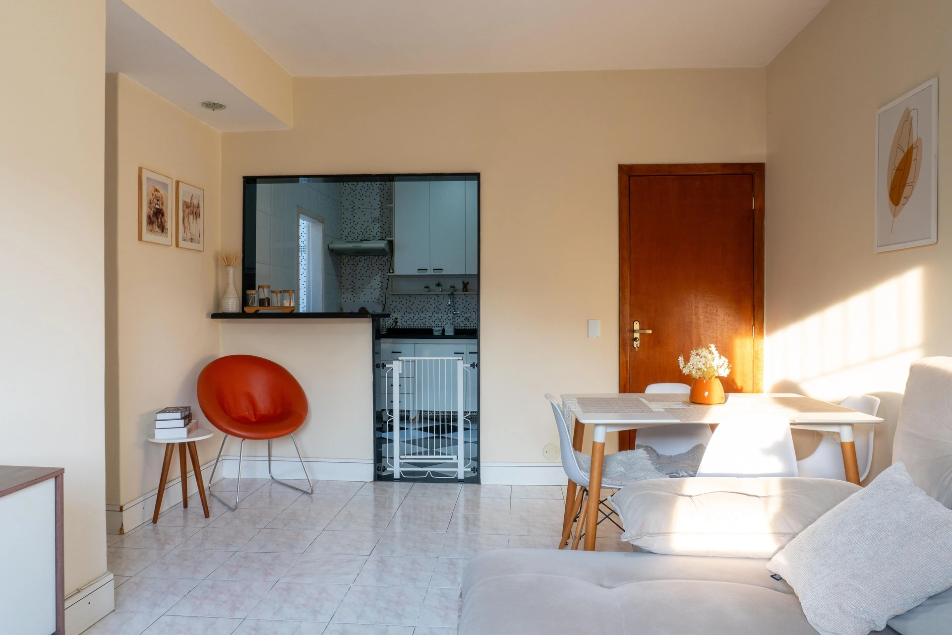 Furnished 3-bedroom apartment with 2 bathrooms — photo 4