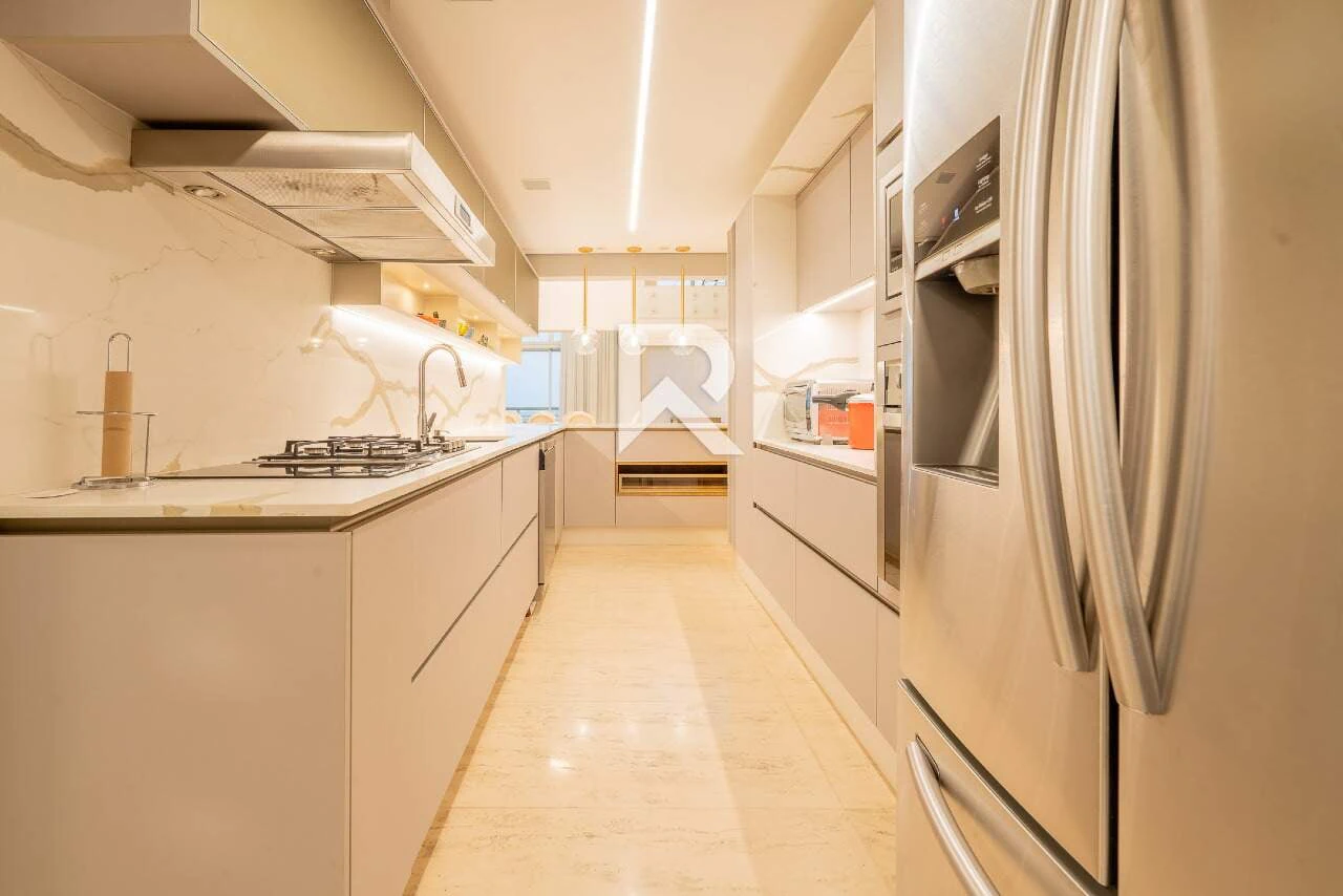 3-bedroom apartment in a building with a sauna — photo 12