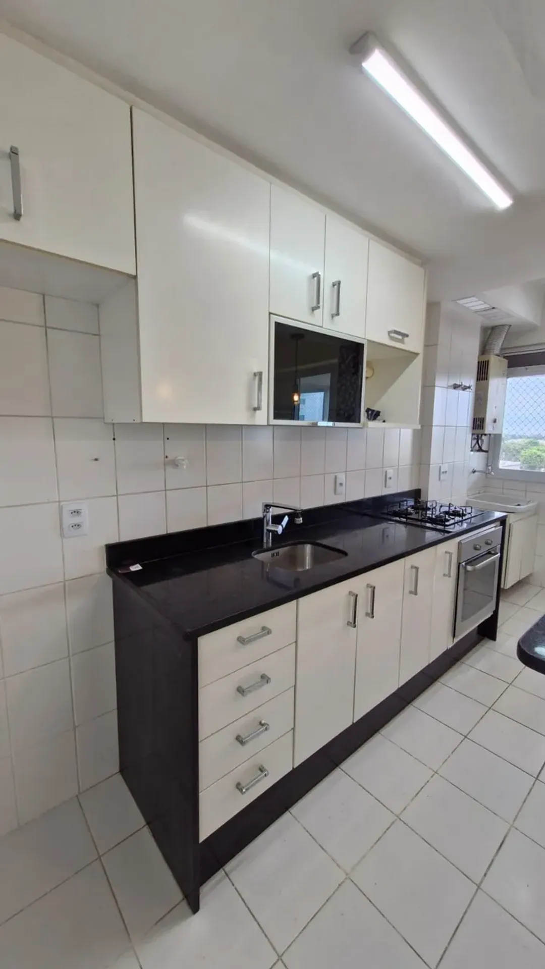 Apartment, 68 m², with a glass-enclosed balcony — photo 6