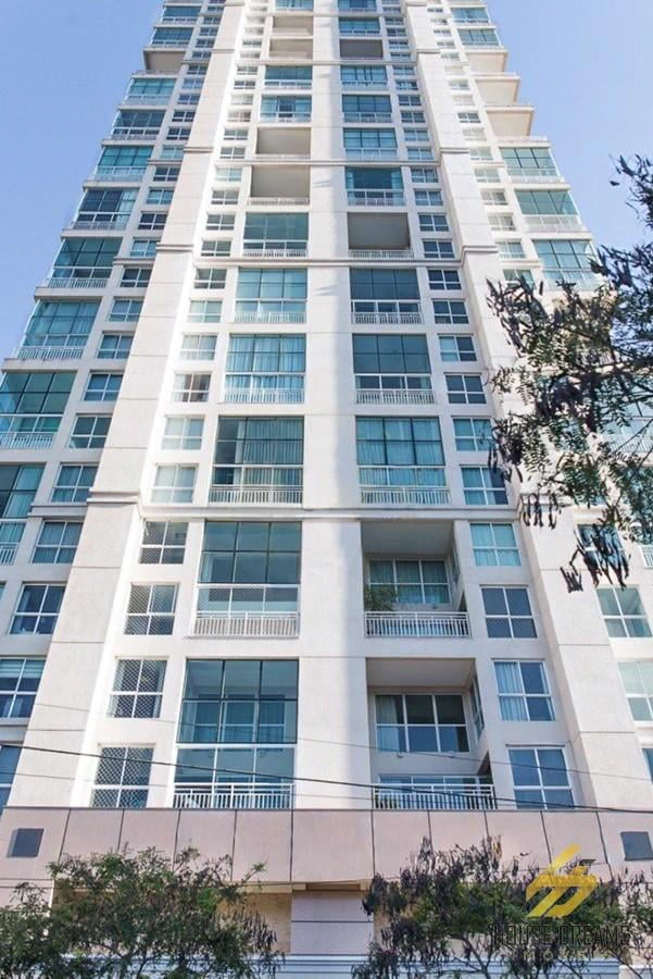 Furnished 227 m² apartment with a private BBQ