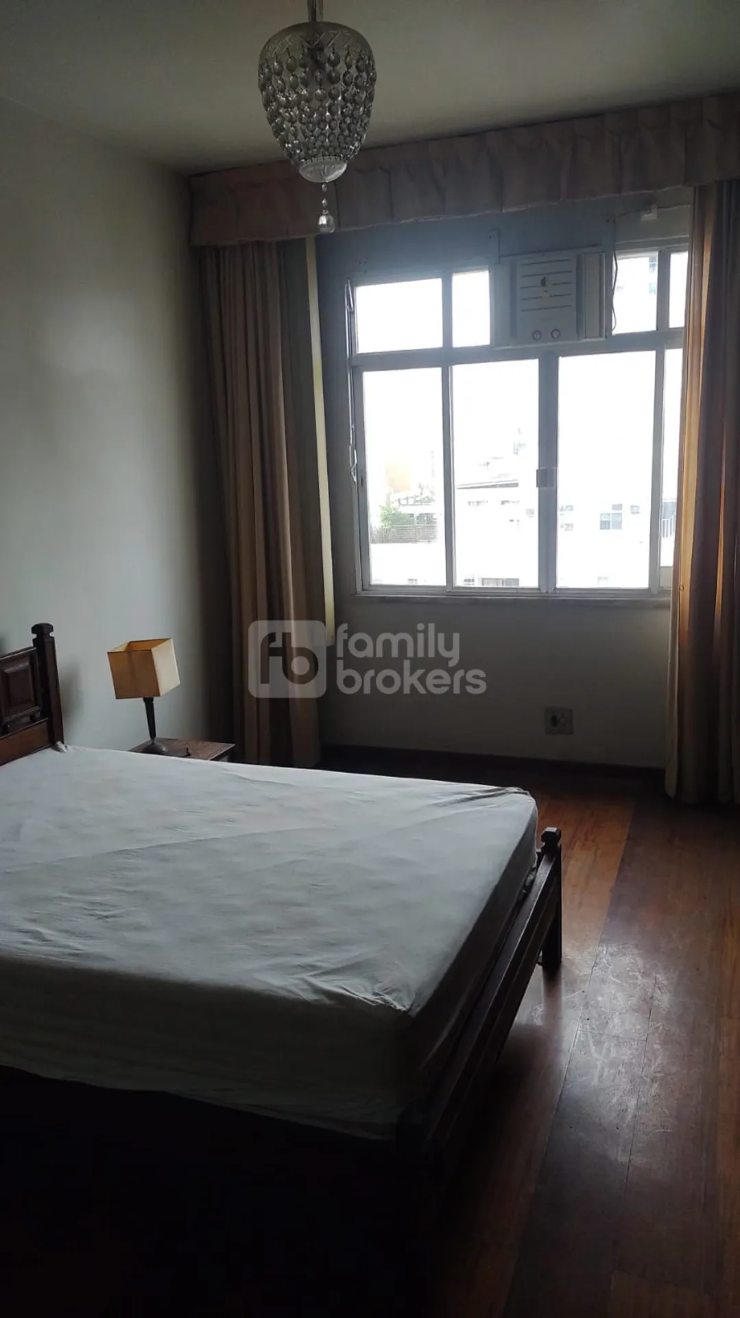 Furnished 3-bedroom apartment with 140 m² — photo 21