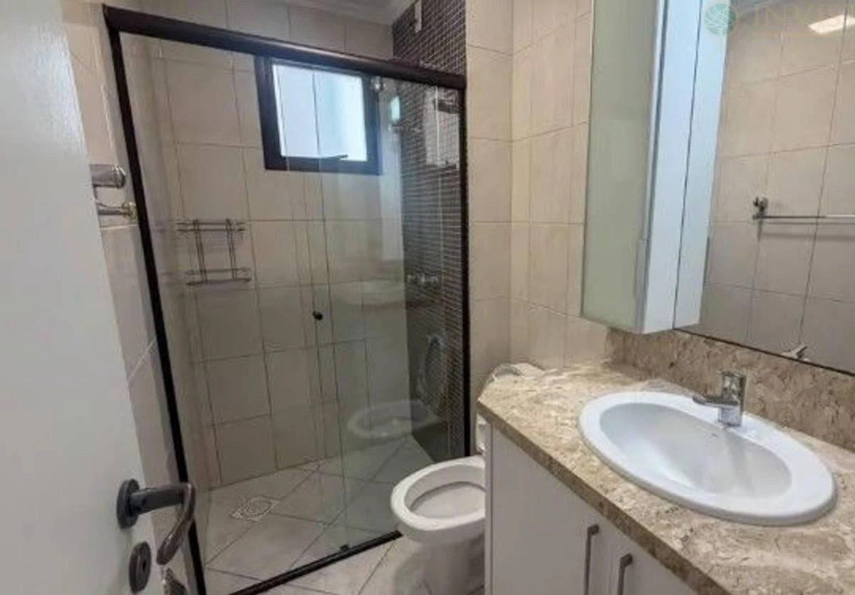Furnished apartment, 107 m², with a glass-enclosed balcony — photo 18