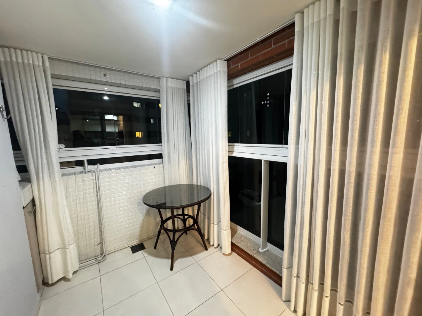 Furnished apartment, 43 m², with a glass-enclosed balcony — photo 12