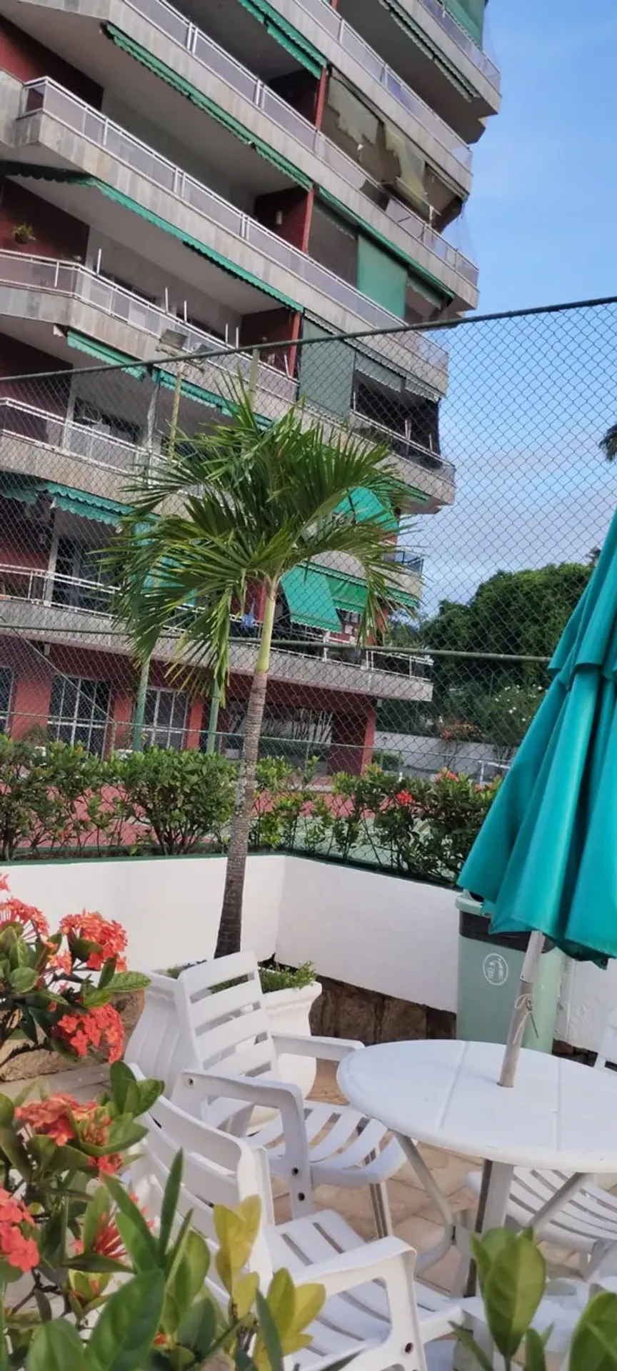 Furnished 126 m² apartment with 3 bedrooms and gas kitchen — photo 3