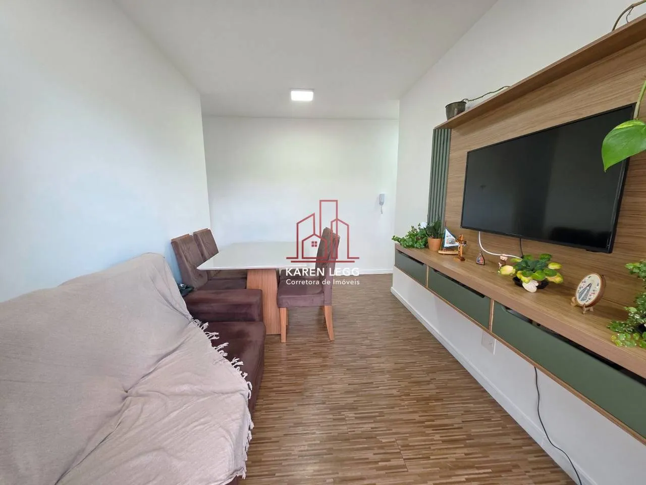 Apartment on the 2nd floor with a glass-enclosed balcony — photo 26