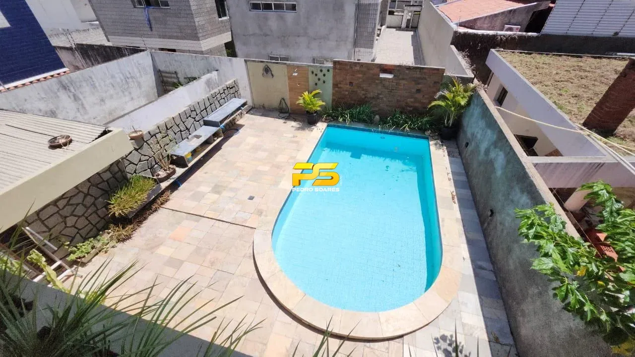 Casa com 4 suítes e 350 m², com 4 vagas — photo 9