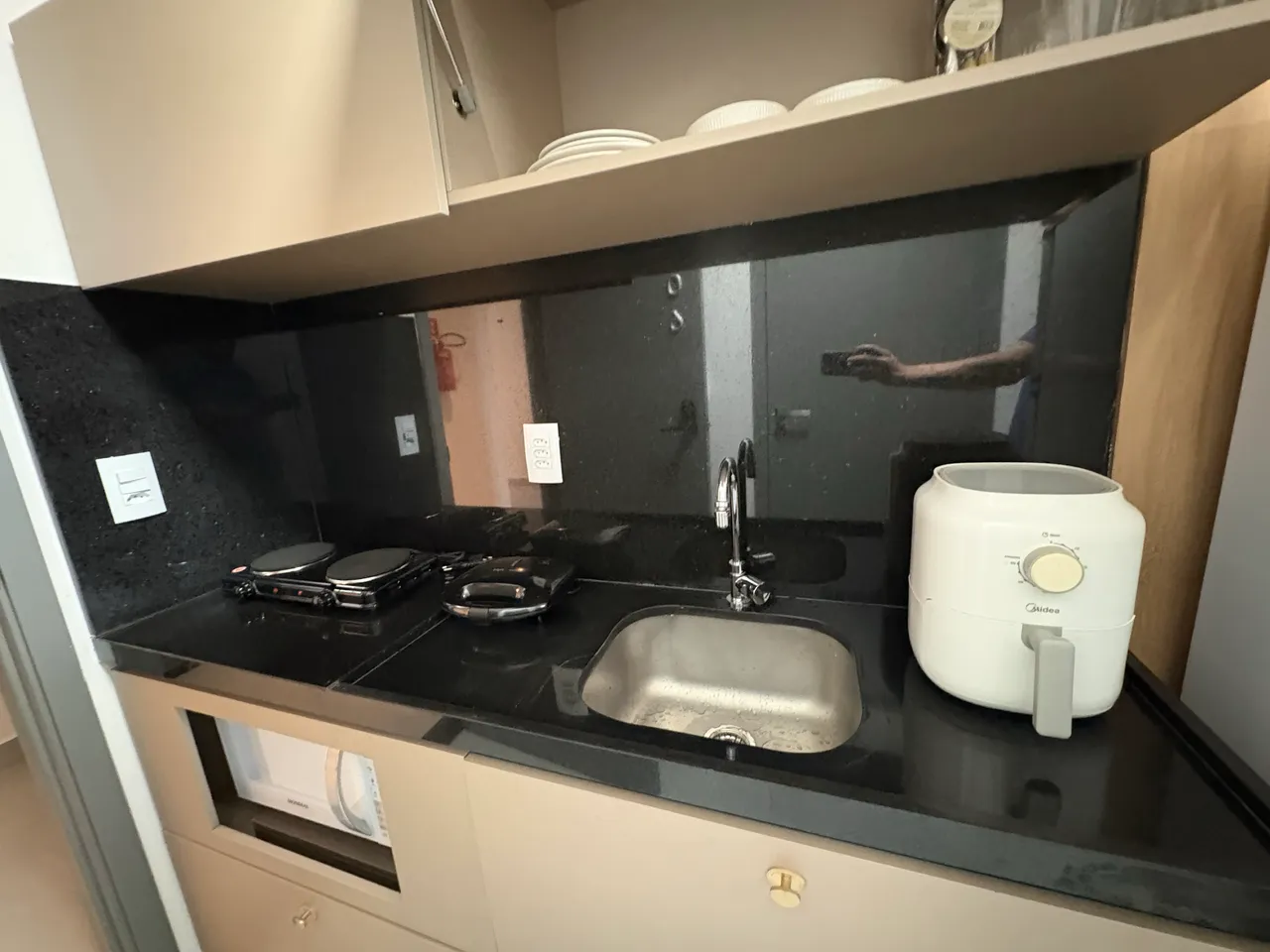 Apartamento mobiliado de 1 quarto com cozinha americana