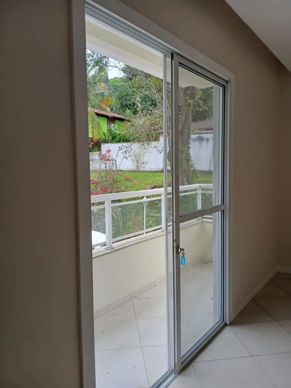 Casa duplex com 3 quartos e 2 banheiros — photo 8