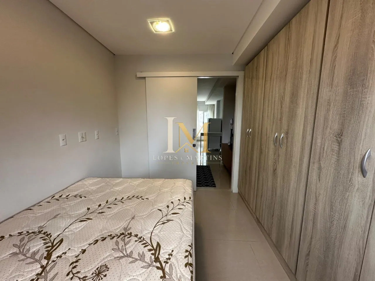 Furnished 40 m² studio in Curitiba — photo 16