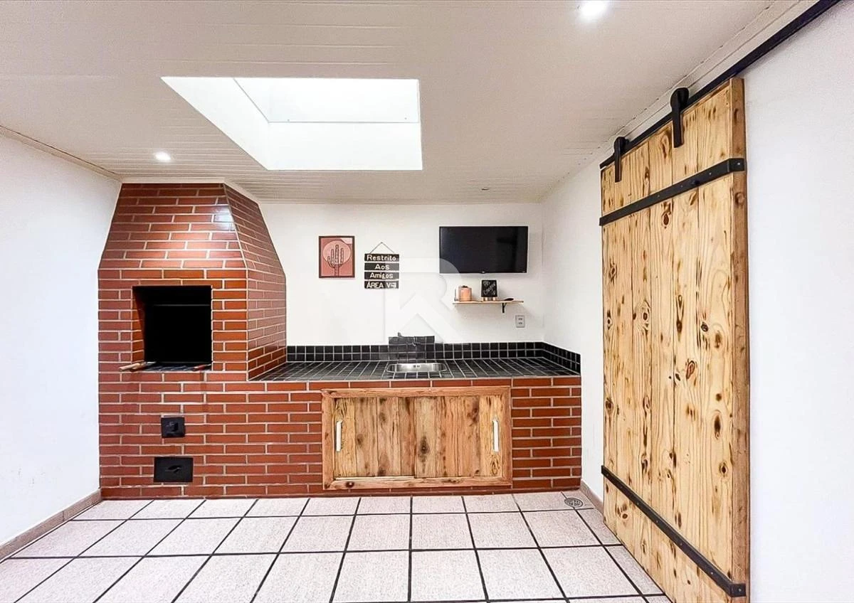 100 m² house with a grill on the balcony and a home office — photo 9