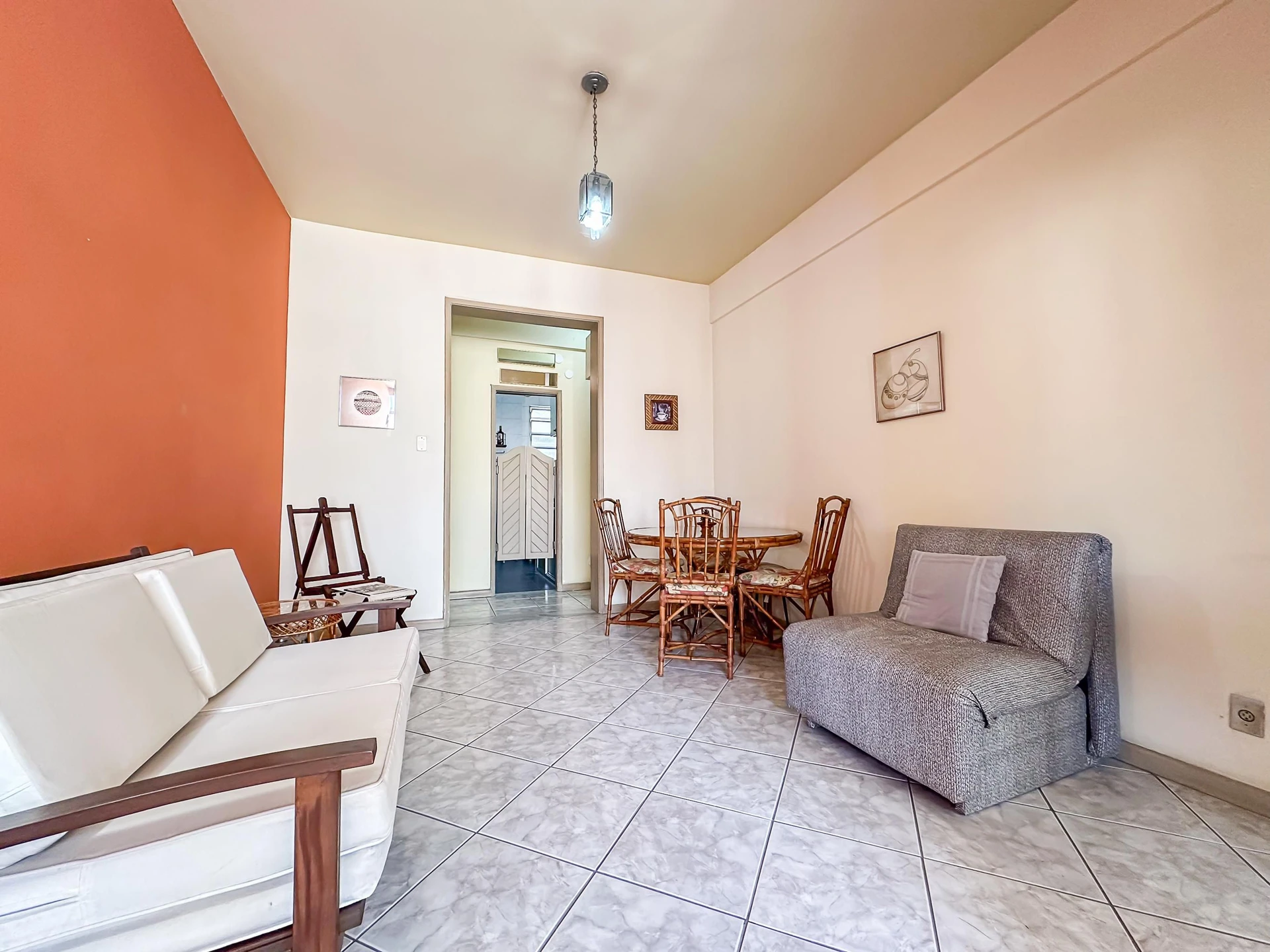 Furnished 2-bedroom apartment with separate kitchen — photo 10