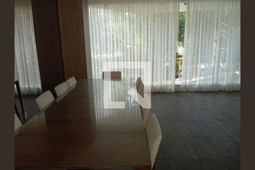 250 m² apartment with 4 bedrooms and 3 parking spots — photo 34