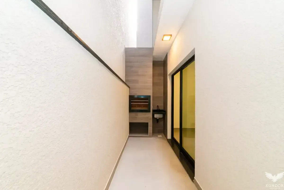 Two-story house with 230 m² and 3 bedrooms, 1 suite — photo 2