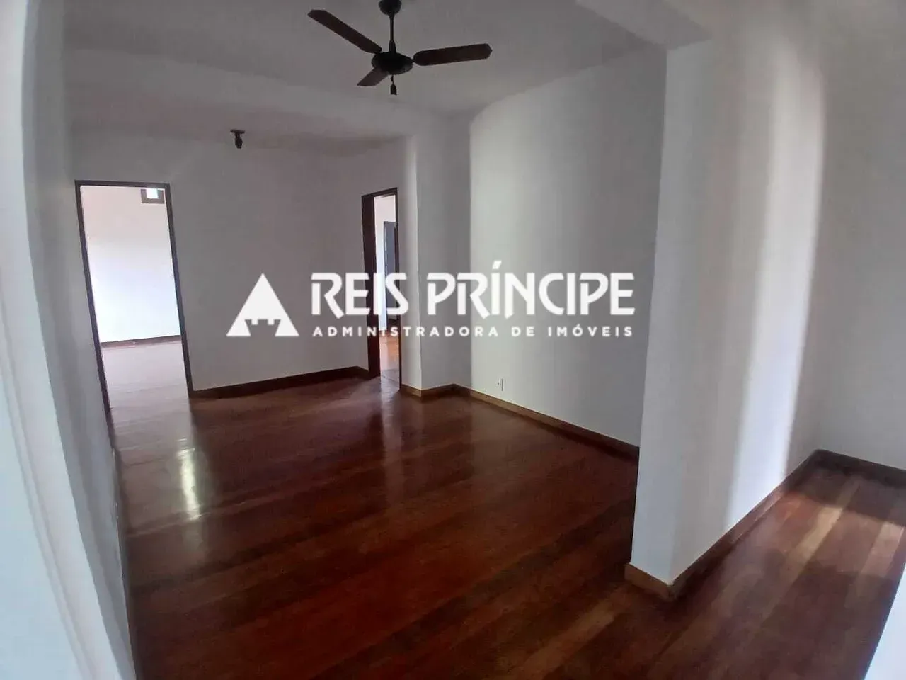 Unfurnished house with 4 bedrooms and 5 bathrooms — photo 13