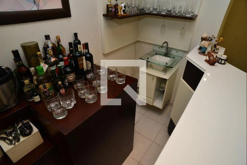 3-bedroom apartment in a building with a gym — photo 30