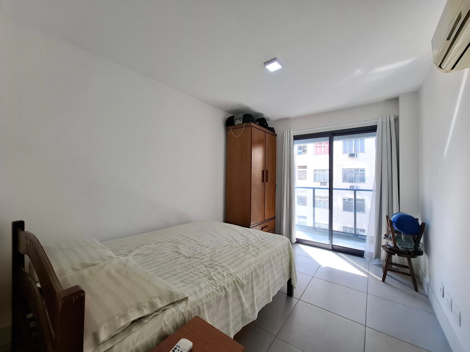 Furnished apartment with home office and balcony — photo 5
