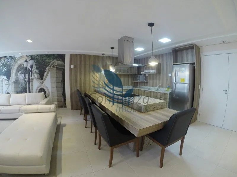 1-bedroom apartment with an open-plan living area — photo 18