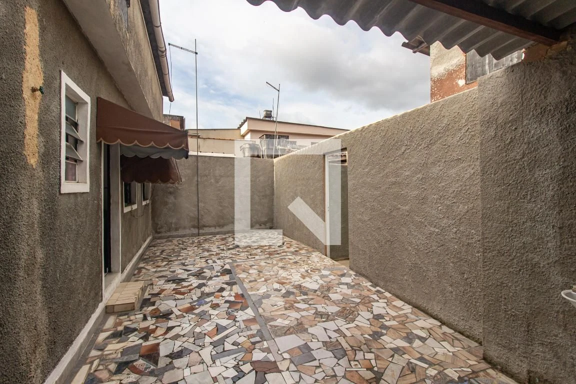One-bedroom house with a garden — photo 11