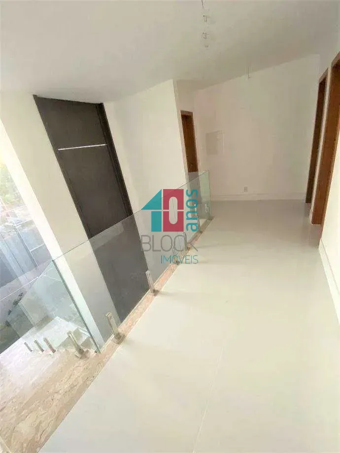 House with a gas open-plan kitchen and 4 bedrooms — photo 14