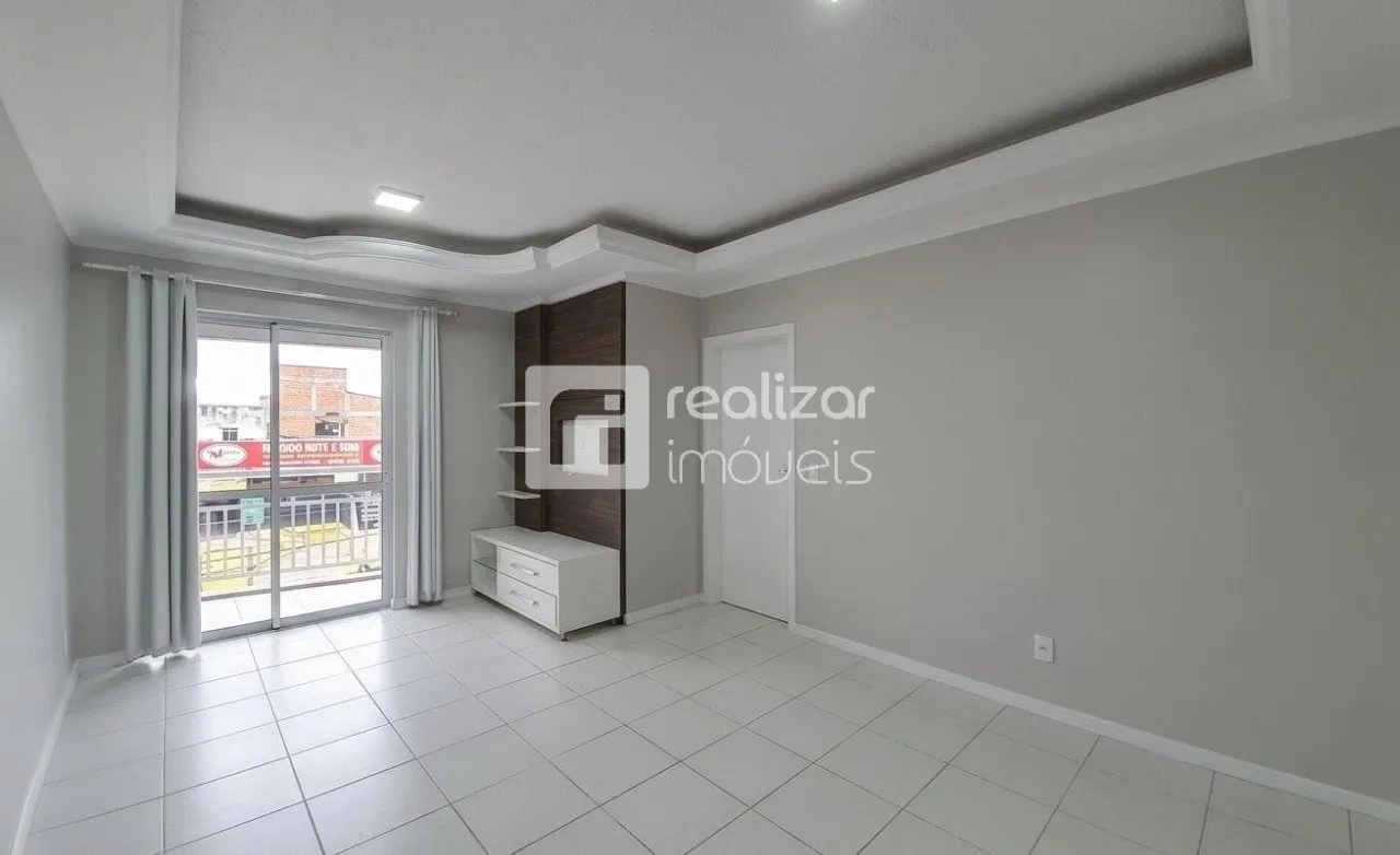 Apartamento de alquiler con 2 dormitorios y 83 m²