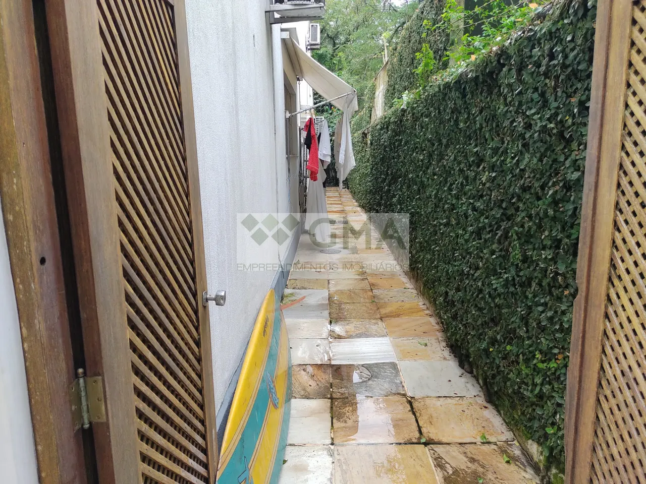 Casa com 5 quartos e fogão a gás na cozinha fechada — photo 8