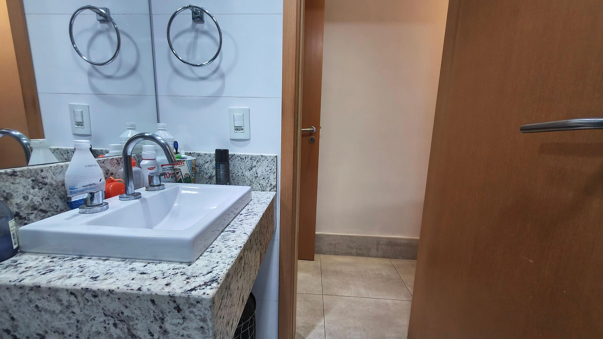 Furnished apartment, 160 m², with a glass-enclosed balcony — photo 46