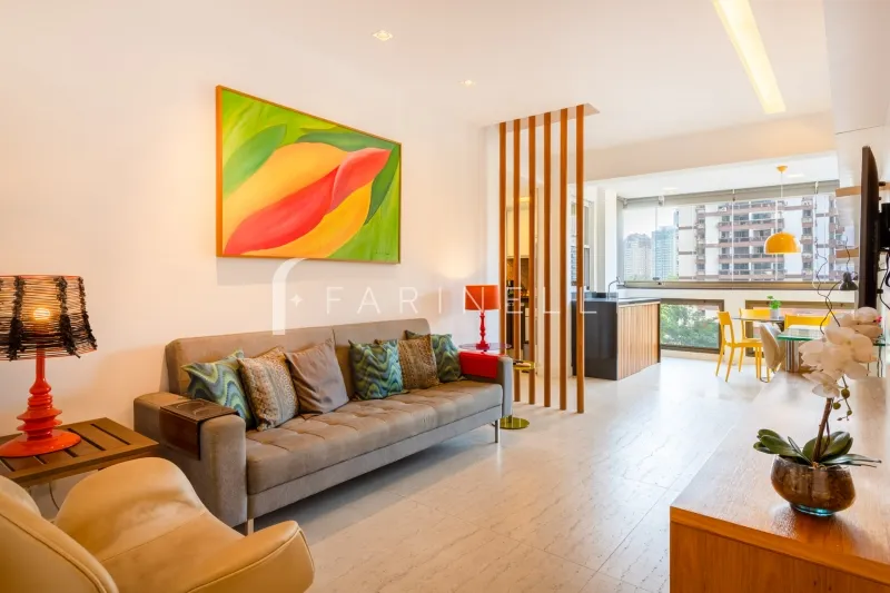 Furnished 1-bedroom apartment with enclosed glass balcony — photo 5