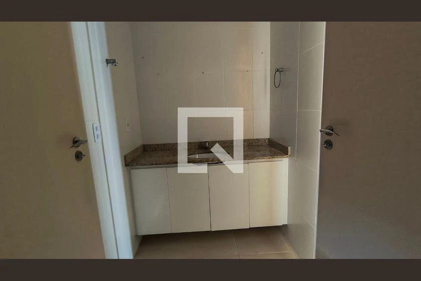 280 m² 4-bedroom apartment with en-suites and 2 parking — photo 4