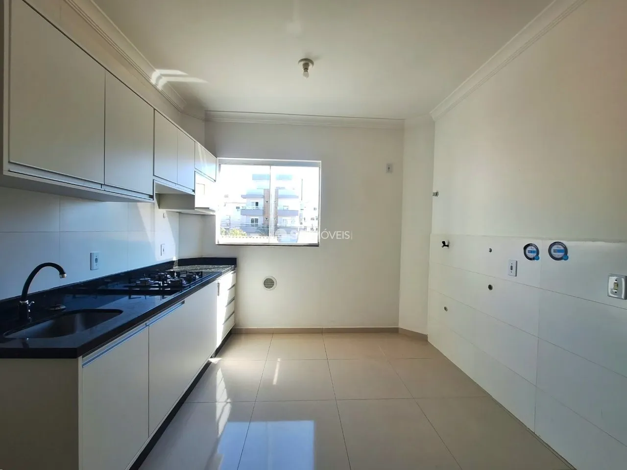 Apartment with 3 bedrooms and 2 bathrooms — photo 4