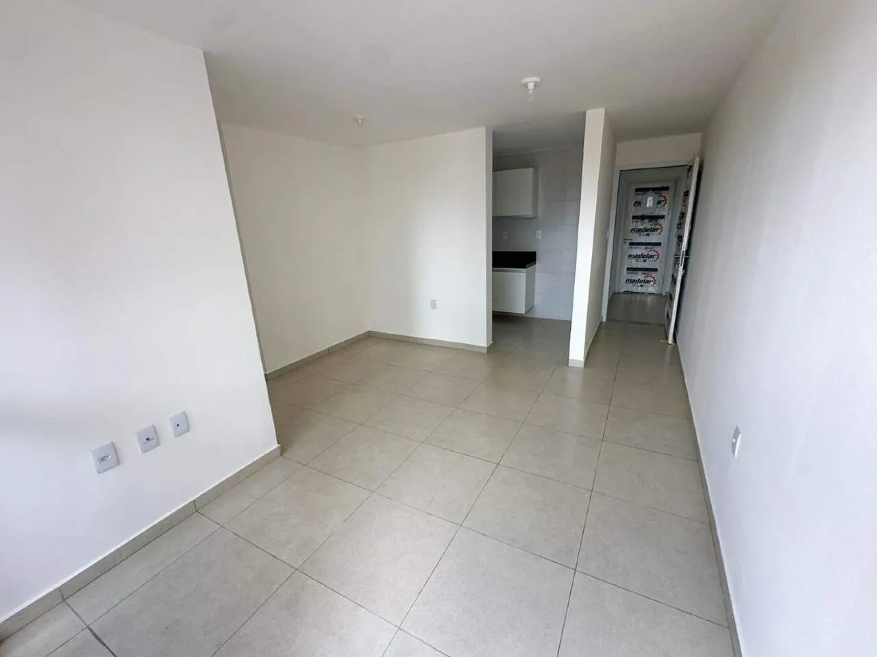 2-bedroom apartment with en-suite and fitted kitchen — photo 4