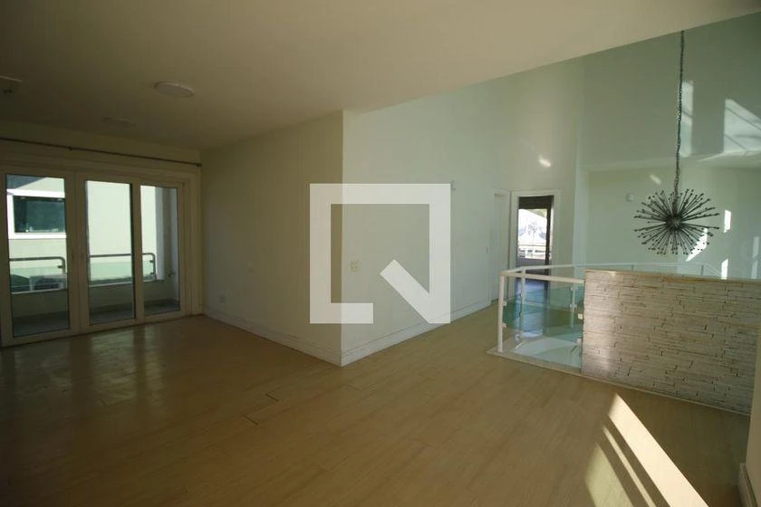 House with 4 en-suite bedrooms and 597 m², 4 parking — photo 24
