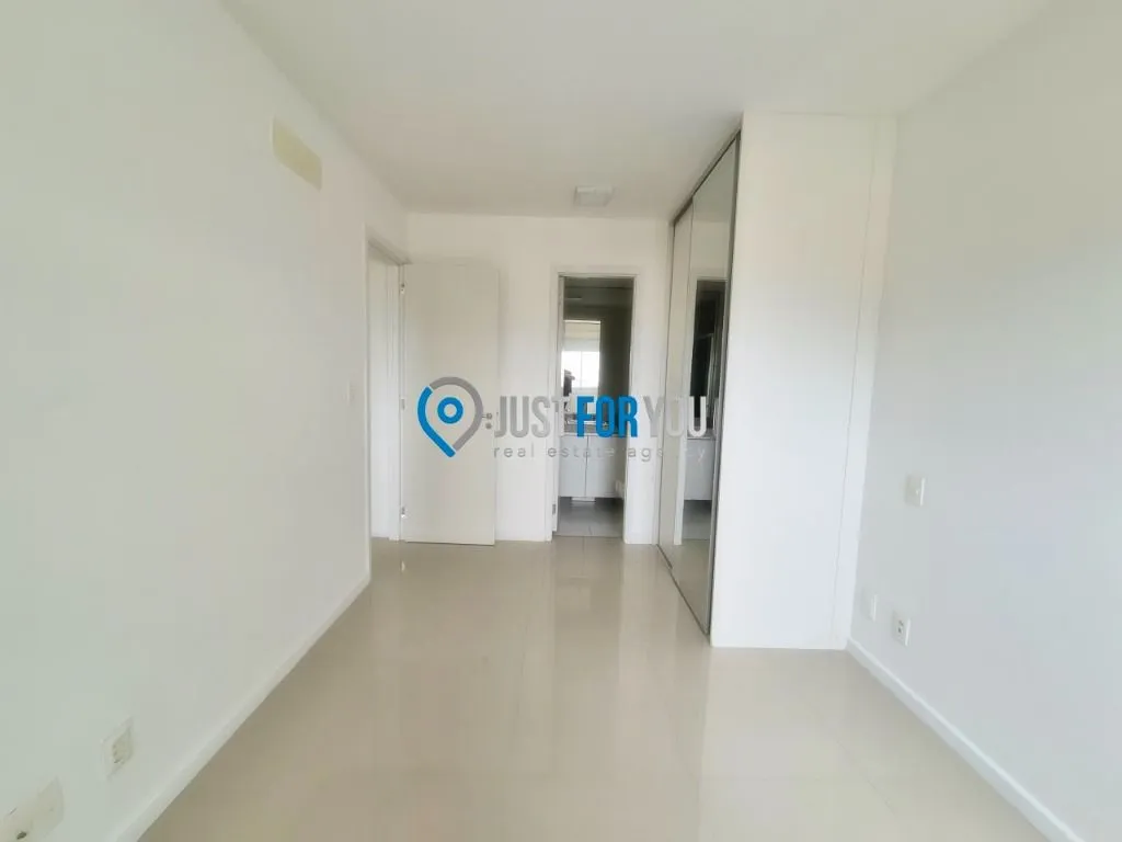 2-bedroom apartment, 1 with its own bathroom, 80 m² — photo 19