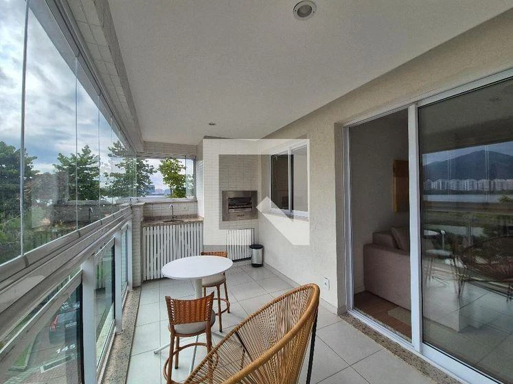 Furnished apartment, 80 m², with a water view — photo 3