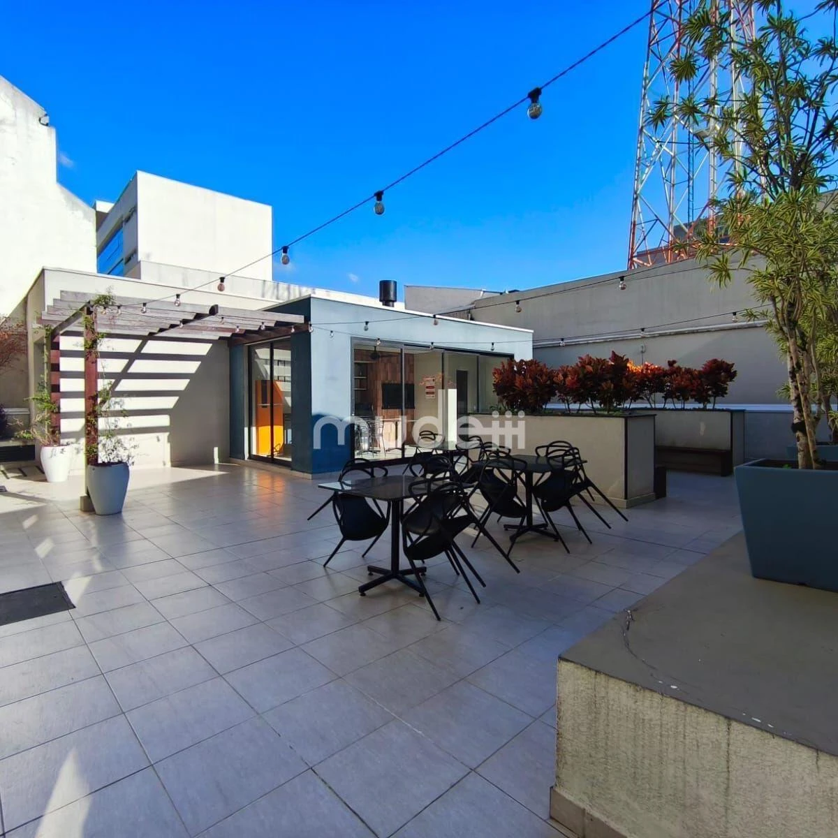 1-bedroom studio with no parking, 32 m² and 1 bath — photo 24