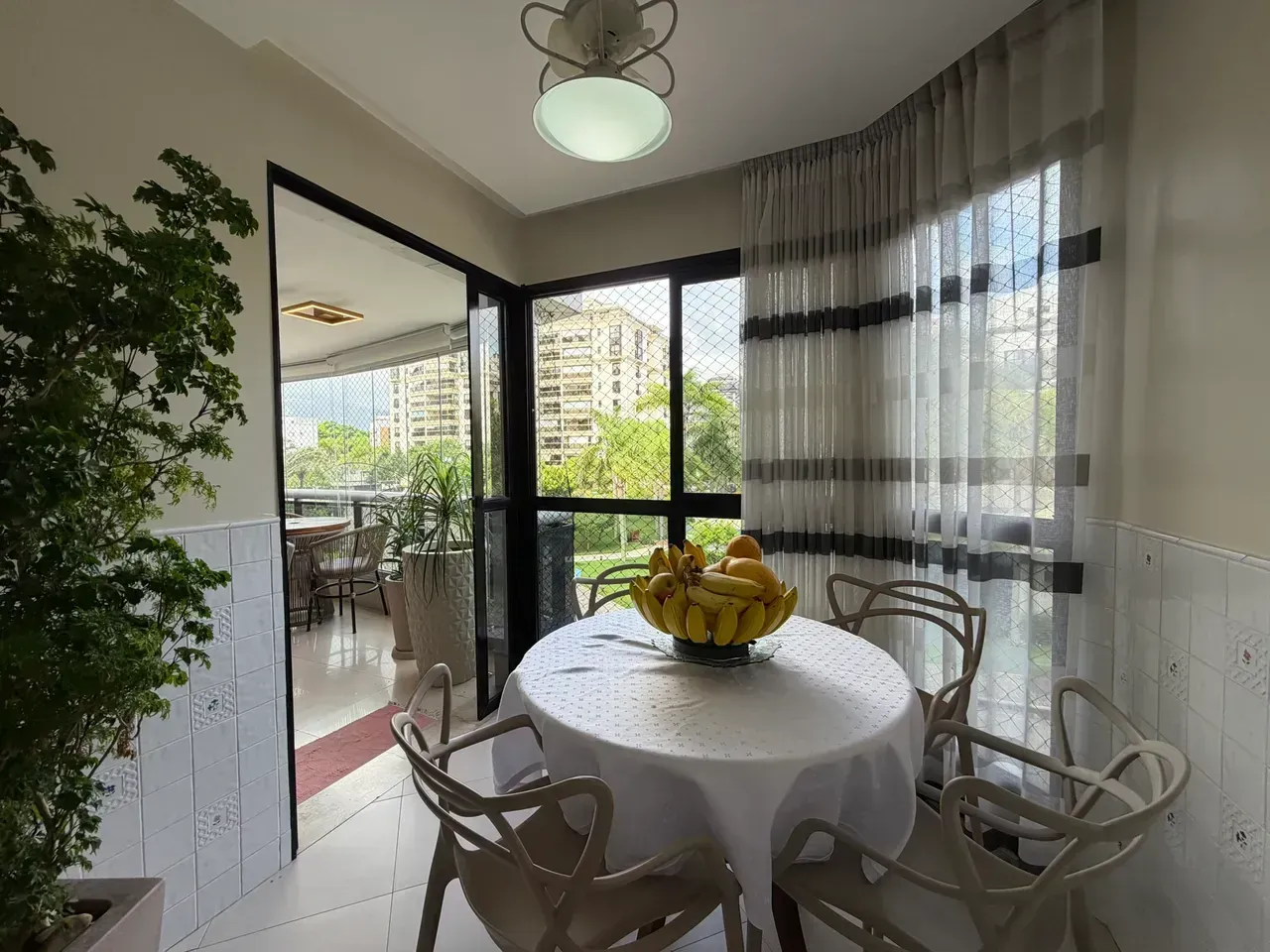 Furnished apartment, 160 m², with a jacuzzi — photo 24
