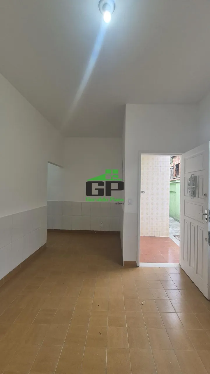 Unfurnished house with 1 bedroom and fitted cabinets — photo 13