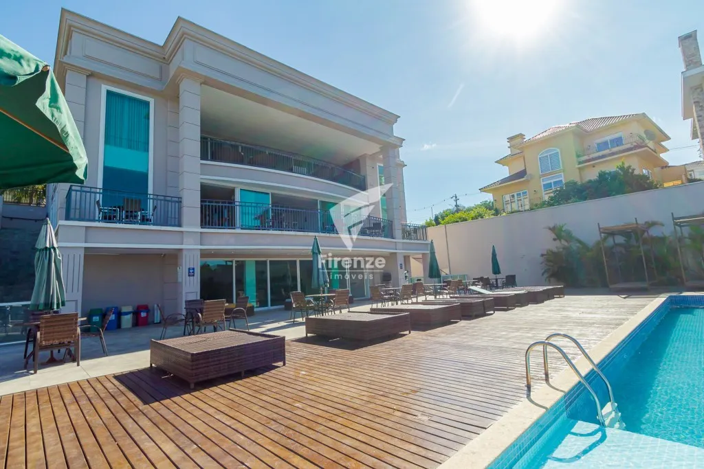 Furnished house with 4 bedrooms and 320 m² — photo 30