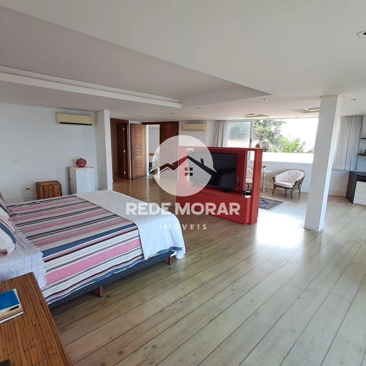 Furnished house, 1450 m², with a water view — photo 11