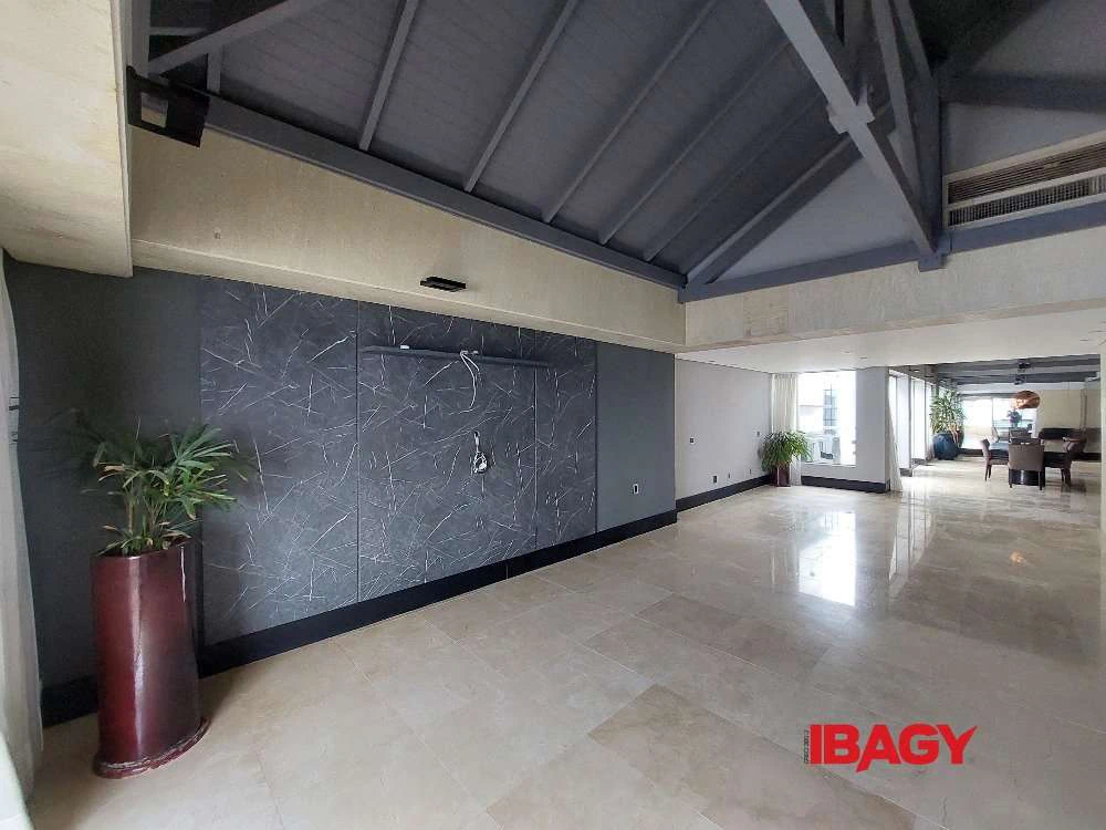 Apartamento con 2 suites y balcón acristalado — photo 5